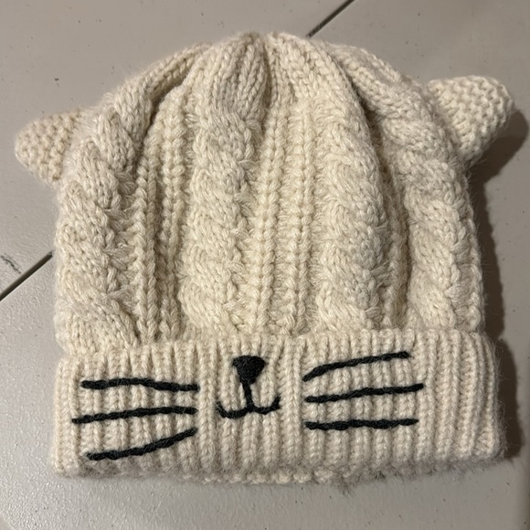 Sherpa lined winter hat and mitts set - Picture 2 of 5